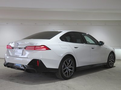 2024 BMW 5 SERIES thumbnail 31