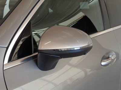 MERCEDES-BENZ GLC - 7