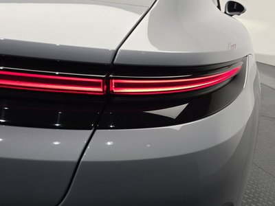 PORSCHE PANAMERA - 10