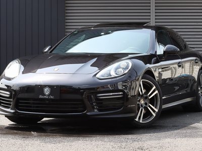PORSCHE PANAMERA - 1