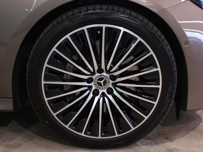 MERCEDES-BENZ E-CLASS - 10