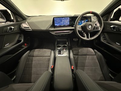 2025 BMW 1 SERIES — миниатюра 36