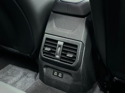 2025 BMW 1 SERIES — миниатюра 38