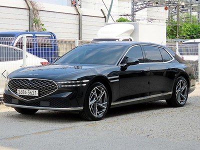 صورة 1 لـ 2022 Genesis G90 (RS4)
