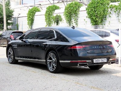 صورة 2 لـ 2022 Genesis G90 (RS4)