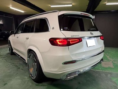 MERCEDES-BENZ GLS - 7