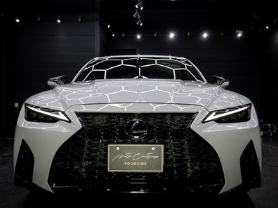 LEXUS IS - 1