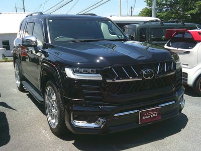 TOYOTA LAND CRUISER 300 - 2