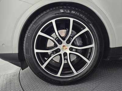 صورة 6 لـ 2023 Porsche CAYENNE