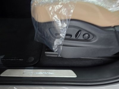 2023 Porsche CAYENNE thumbnail 33