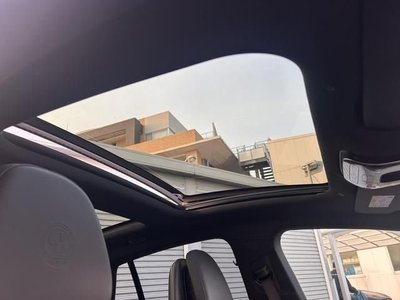 MERCEDES-BENZ EQE - 7