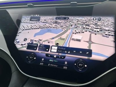 MERCEDES-BENZ EQE - 6