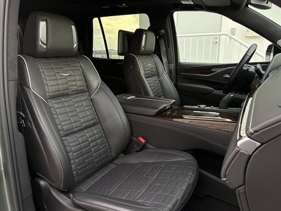 صورة 7 لـ 2023 Cadillac ESCALADE