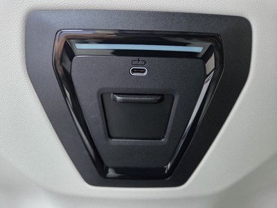 صورة مصغرة 18 لـ 2025 BMW 5 SERIES