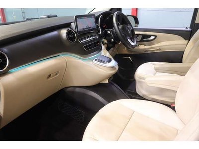 صورة 8 لـ 2021 Mercedes-BENZ V-CLASS