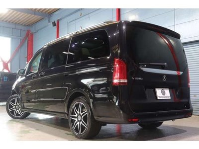 صورة 4 لـ 2021 Mercedes-BENZ V-CLASS