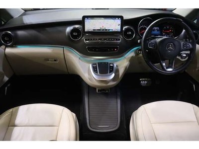 صورة 2 لـ 2021 Mercedes-BENZ V-CLASS