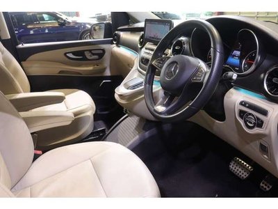 صورة 7 لـ 2021 Mercedes-BENZ V-CLASS