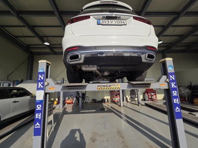 MERCEDES-BENZ GLS - 2