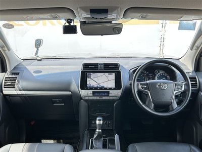 TOYOTA LAND CRUISER PRADO - 7