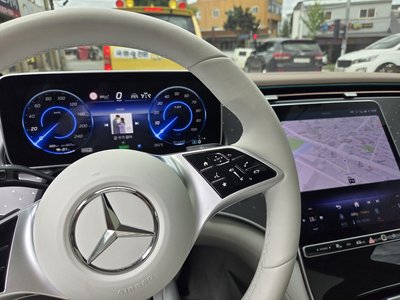 صورة 9 لـ 2024 Mercedes-BENZ EQE