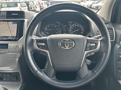 2020 Toyota LAND CRUISER PRADO — миниатюра 11