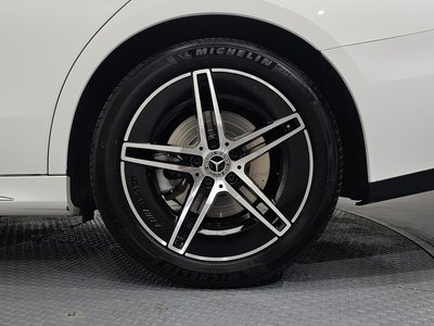 MERCEDES-BENZ E-CLASS - 8