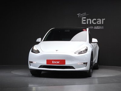 TESLA MODEL Y - 2