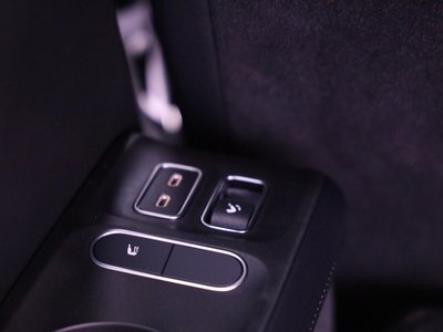 2025 Mercedes-BENZ GLS 缩略图 52