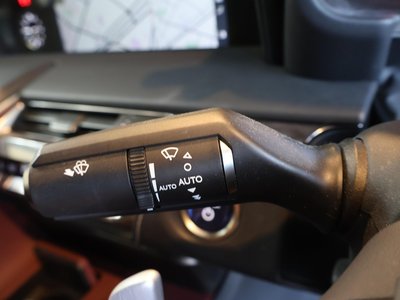2017 Lexus LC — миниатюра 37