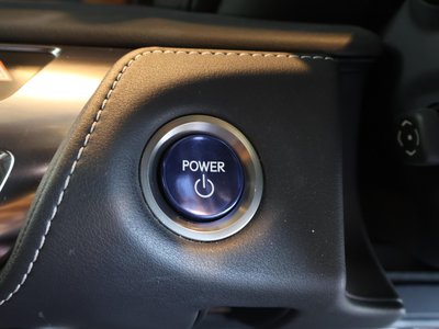 2017 Lexus LC — миниатюра 32