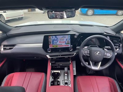 2024 Lexus RX photo 2