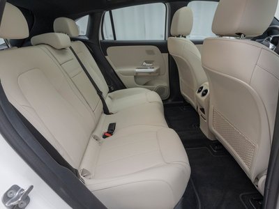 2025 Mercedes-BENZ EQA photo 10