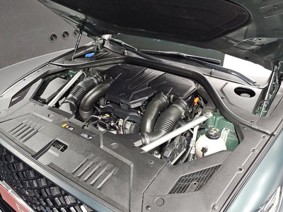 صورة 7 لـ 2021 Genesis GV70