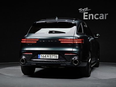 صورة 4 لـ 2021 Genesis GV70