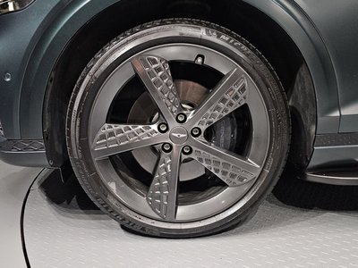 صورة 6 لـ 2021 Genesis GV70