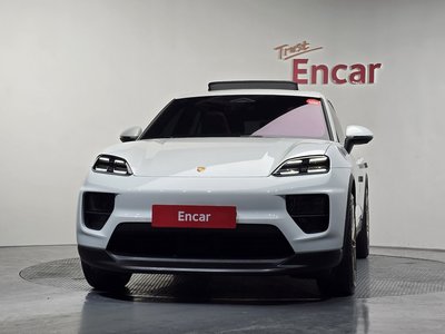 PORSCHE MACAN - 2