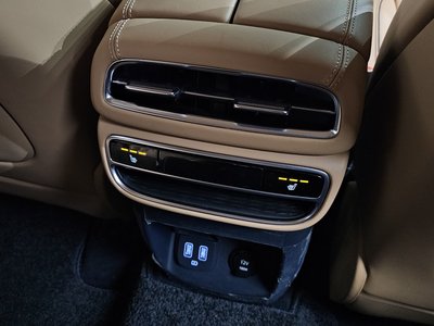 2022 Genesis GV80 — миниатюра 33
