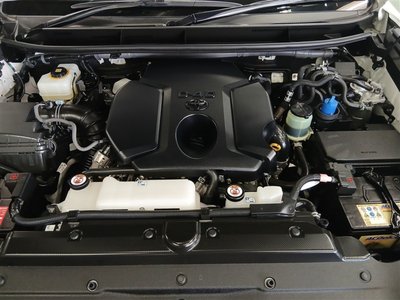 TOYOTA LAND CRUISER PRADO - 5