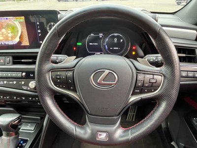 2022 Lexus ES — миниатюра 10