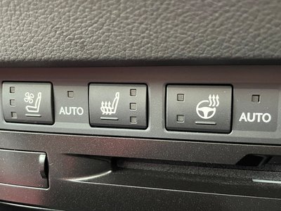 2022 Lexus ES — миниатюра 28