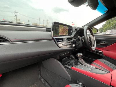 2022 Lexus ES — миниатюра 6