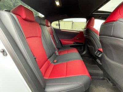 2022 Lexus ES — миниатюра 42
