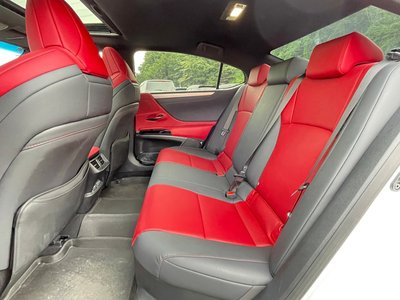 2022 Lexus ES — миниатюра 41