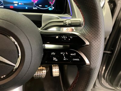 2025 Mercedes-BENZ GLB thumbnail 21