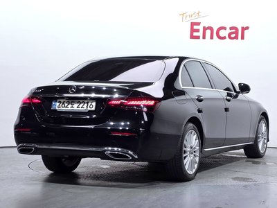 2020 Mercedes-BENZ E-CLASS 照片 3