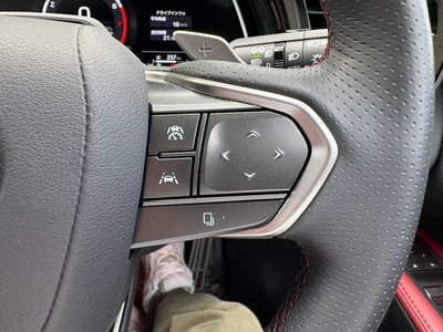 2025 Lexus RX — миниатюра 22