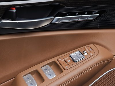 2019 Genesis G90 — миниатюра 29