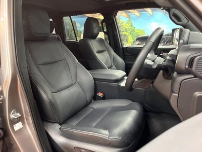 TOYOTA LAND CRUISER 250 - 8