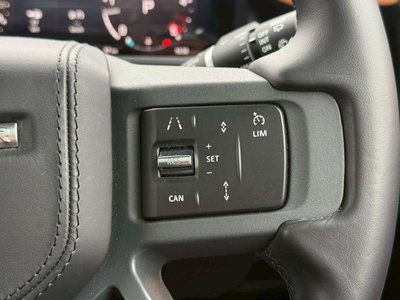 LAND ROVER DEFENDER - 6